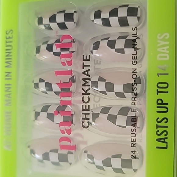 NWT Checkmate Press-on Nails - Picture 3 of 4